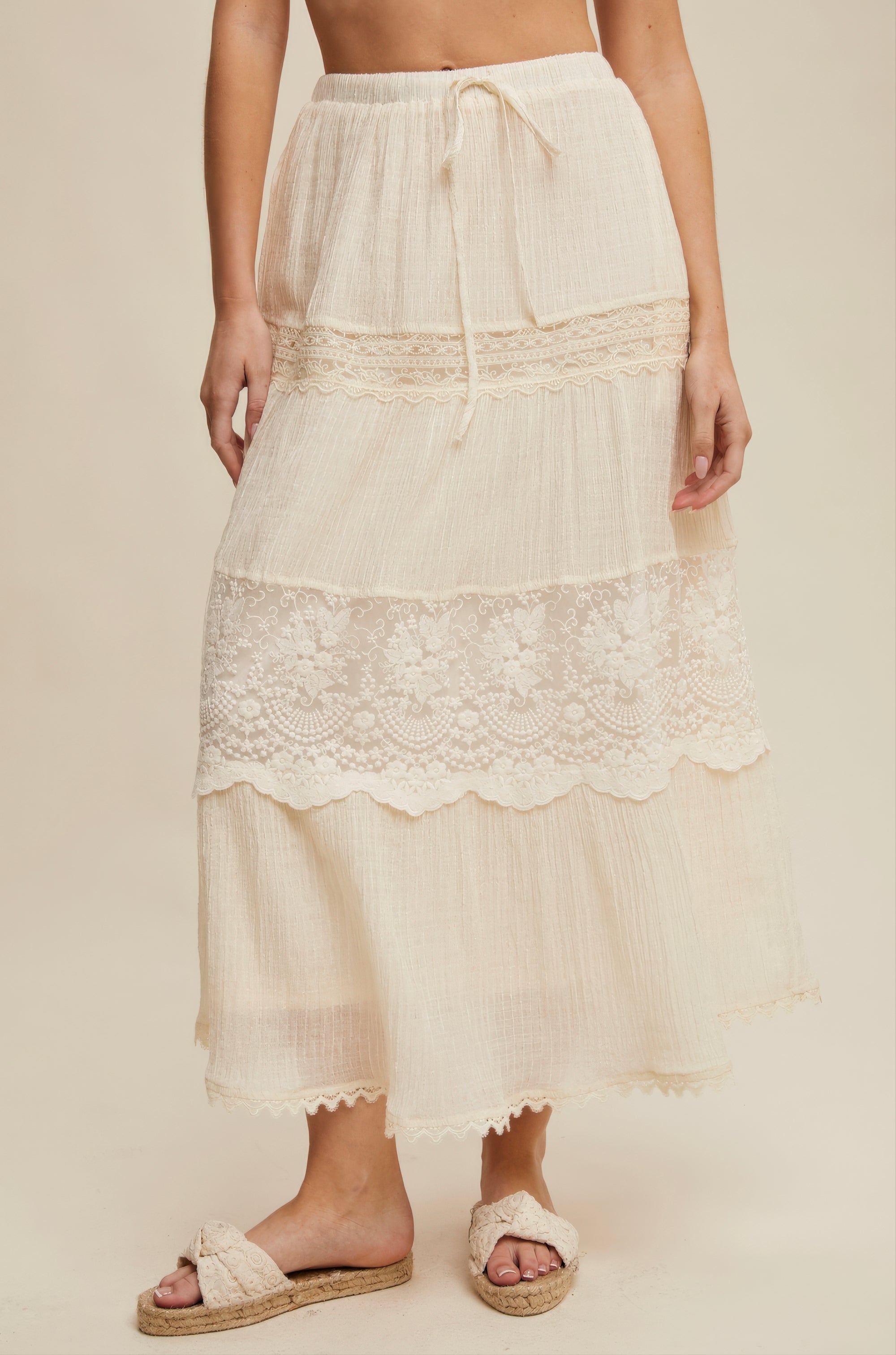 Tiered Lace Maxi Skirt – Cream